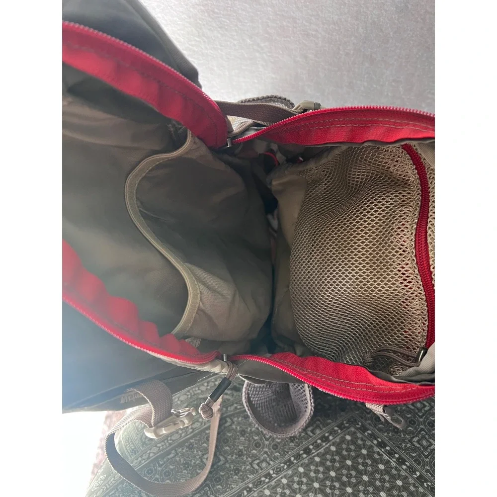 Gregory Wasatch 12 Hydration Pack Backpack Olive Brown Trail Running Hiking